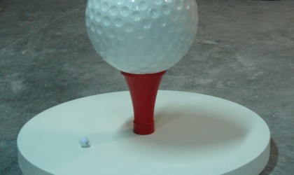 Balle de golf géante en résine